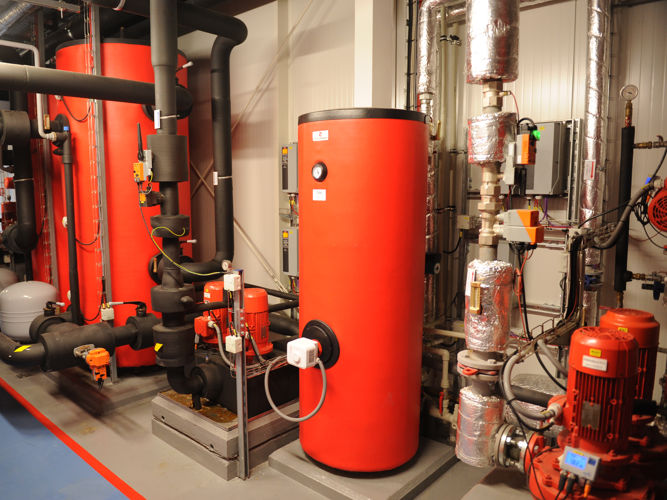 Chlazení urychlovače částic v Ústavu jaderné fyziky