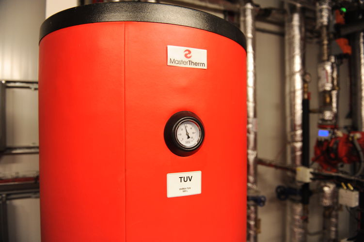 Chlazení urychlovače částic v Ústavu jaderné fyziky